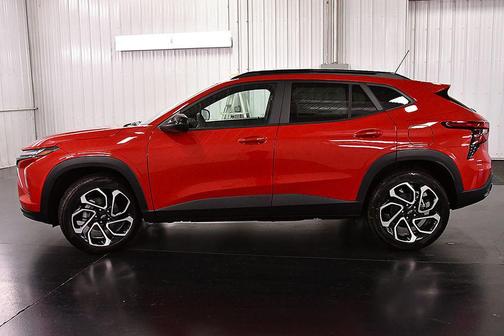 Apex Red 2026 Chevrolet Trax FWD 2RS