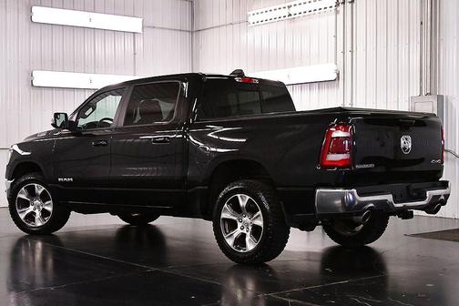 Diamond Black Crystal Pearlcoat 2023 RAM 1500 Laramie