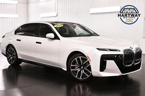 White 2024 BMW 740 xDrive