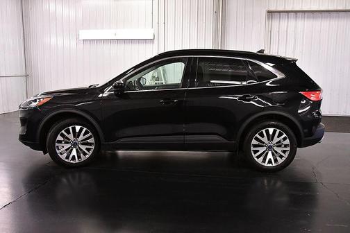 Agate Black Metallic 2022 Ford Escape Titanium