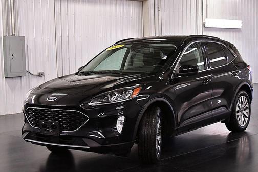 Agate Black Metallic 2022 Ford Escape Titanium