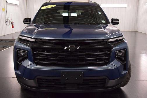 Lakeshore Blue Metallic 2024 Chevrolet Traverse LT