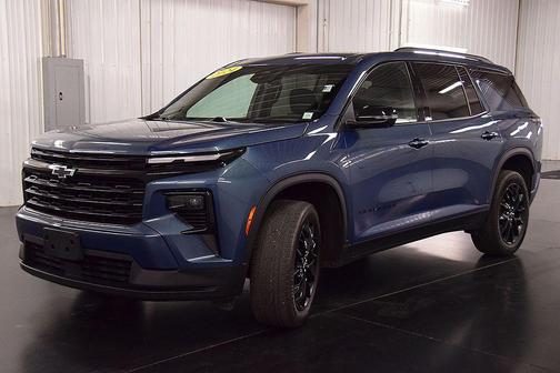 Lakeshore Blue Metallic 2024 Chevrolet Traverse LT