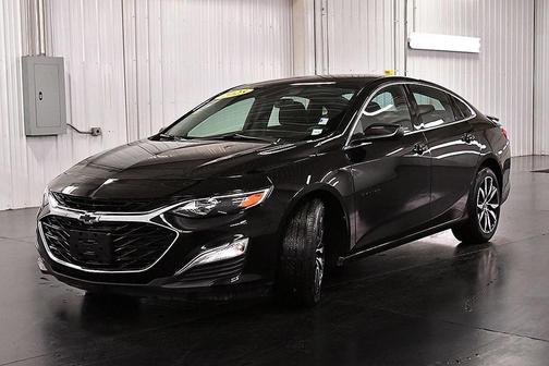 2025 Chevrolet Malibu FWD RS