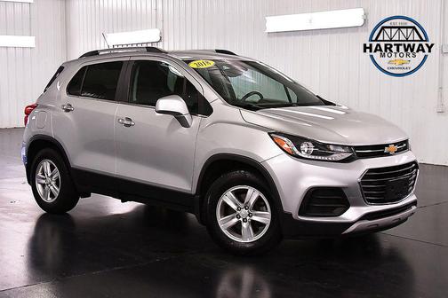 Silver Ice Metallic 2018 Chevrolet Trax LT