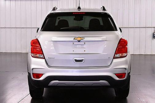 Silver Ice Metallic 2018 Chevrolet Trax LT