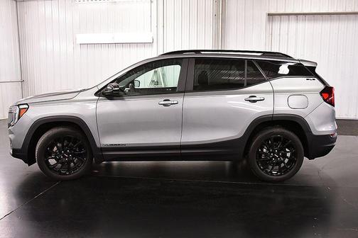 Sterling Metallic 2023 GMC Terrain SLE