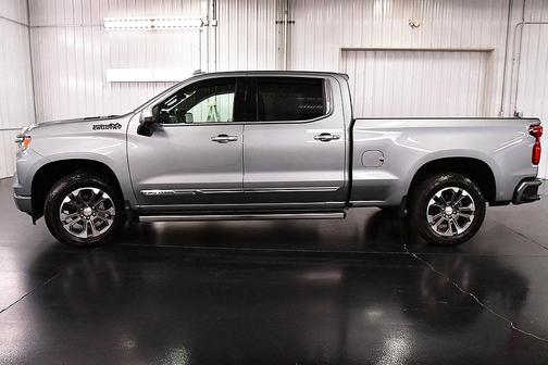 Sterling Gray Metallic 2023 Chevrolet Silverado 1500 High Country
