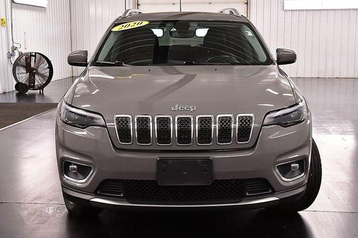 Sting-Gray Clearcoat 2020 Jeep Cherokee Limited