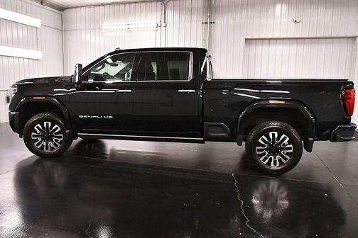 Onyx Black 2024 GMC Sierra 2500 Denali Ultimate