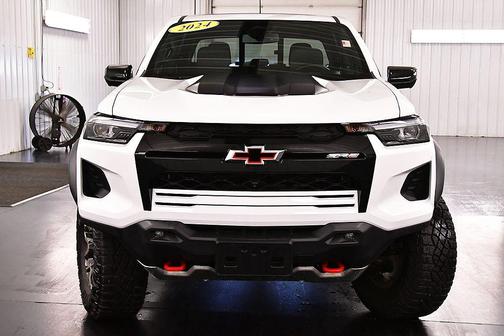 Summit White 2024 Chevrolet Colorado ZR2