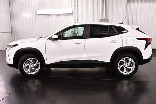 Summit White 2024 Chevrolet Trax LS