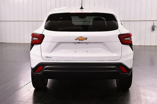 Summit White 2024 Chevrolet Trax LS