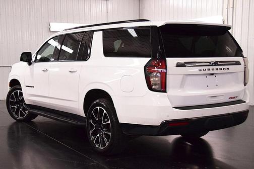 2022 Chevrolet Suburban RST