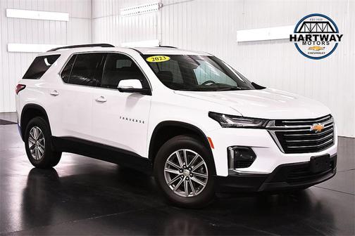2023 Chevrolet Traverse LT Leather