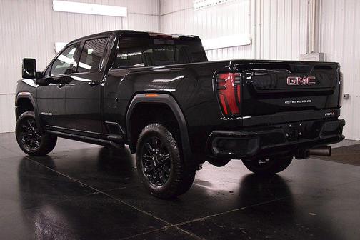 2024 GMC Sierra 2500 AT4