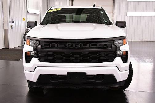Summit White 2025 Chevrolet Silverado 1500 Custom