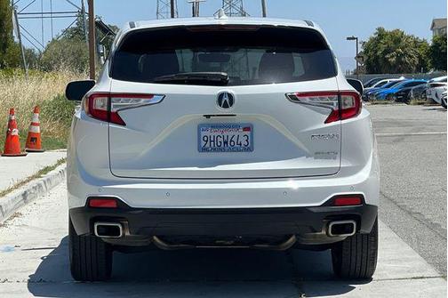 Platinum White Pearl 2023 Acura RDX Advance Package