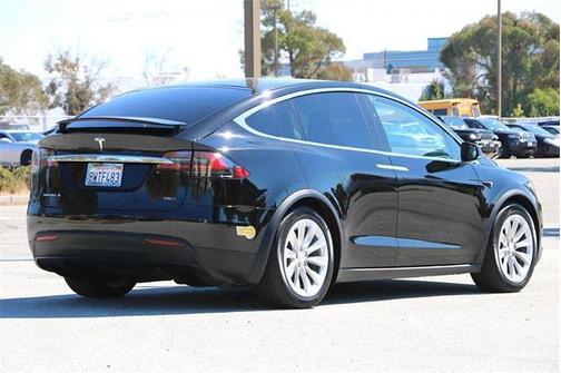 2017 Tesla Model X 75D