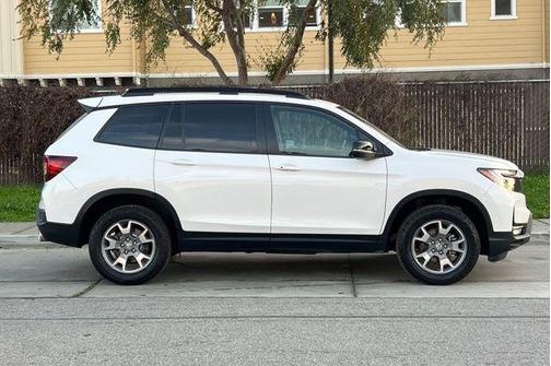 2023 Honda Passport AWD TrailSport