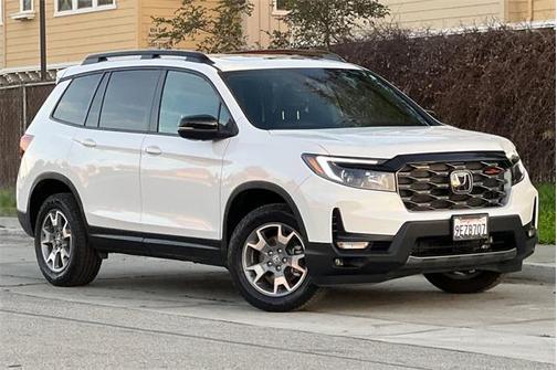 2023 Honda Passport AWD TrailSport