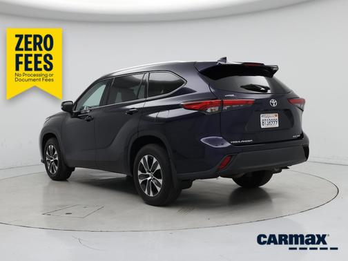Blue 2021 Toyota Highlander XLE