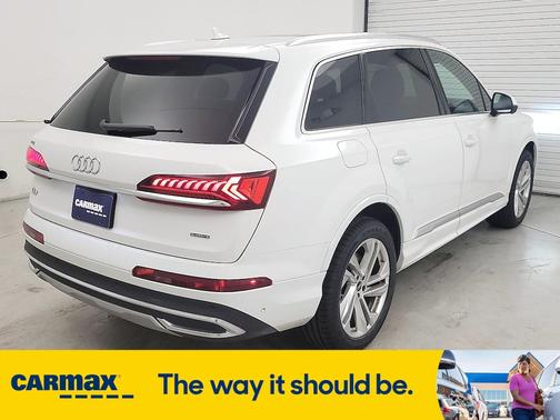 2023 Audi Q7 Premium Plus