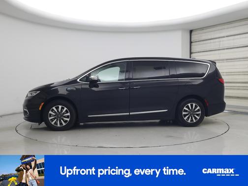 Black 2023 Chrysler Pacifica Hybrid Limited