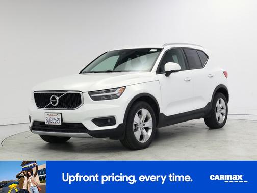 2021 Volvo XC40 T5 Momentum
