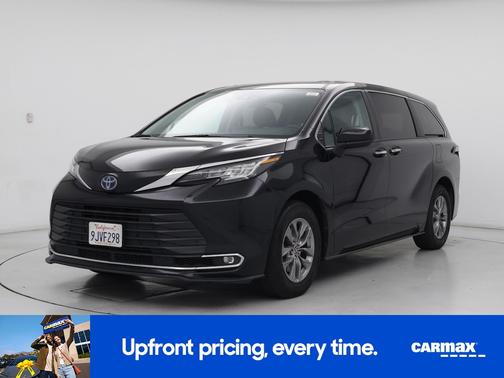 2022 Toyota Sienna XLE