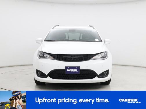 White 2019 Chrysler Pacifica Touring L Plus