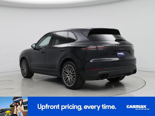 Blue 2023 Porsche Cayenne Platinum