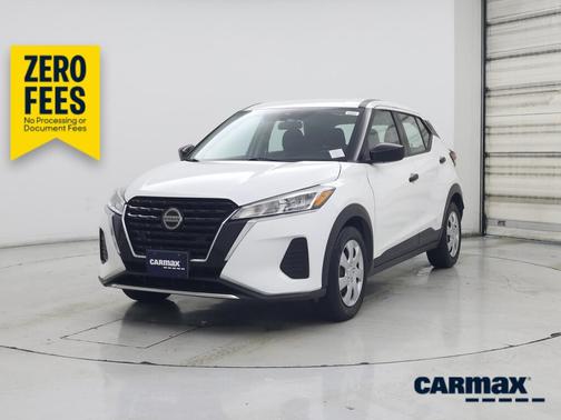 White 2021 Nissan Kicks S