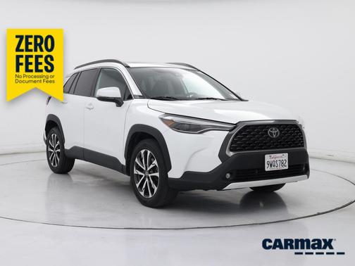 Pearl 2022 Toyota Corolla Cross XLE