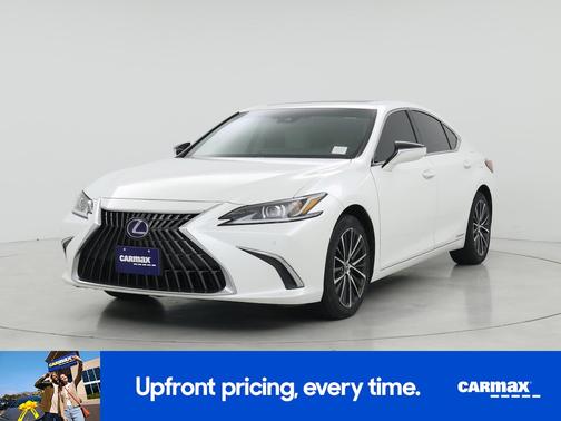 2022 Lexus ES 300h 