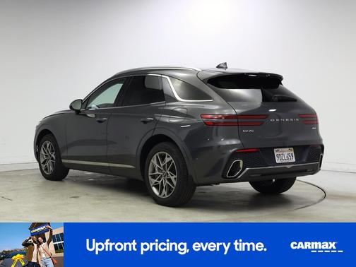 Gray 2023 Genesis GV70