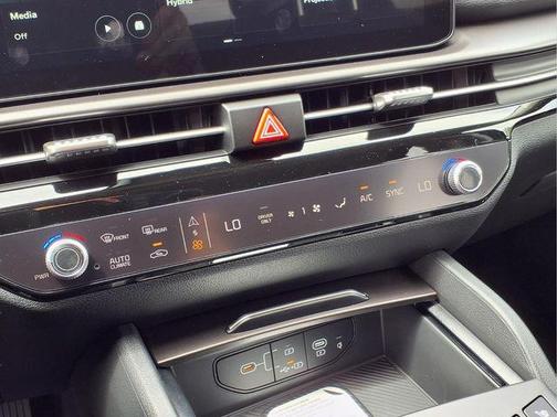 Gravity Gray 2026 Kia Sportage Hybrid EX