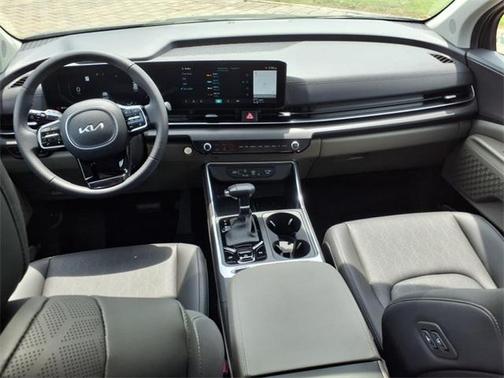 2025 Kia Carnival SX