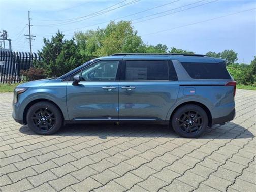 2025 Kia Carnival SX