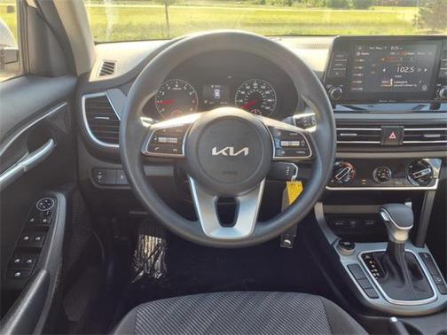 2023 Kia Seltos LX