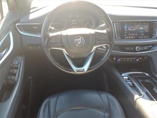 2022 Buick Enclave FWD Essence