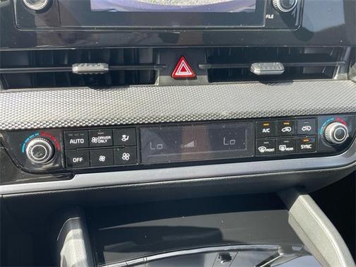 2025 Kia Sportage Hybrid LX