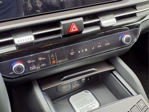 Gravity Gray 2026 Kia Sportage Hybrid EX