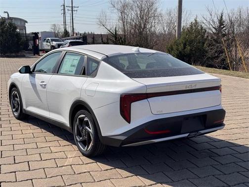 2025 Kia K4 EX