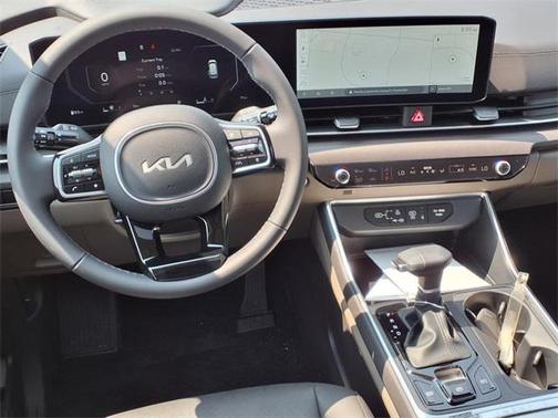 2025 Kia Carnival SX