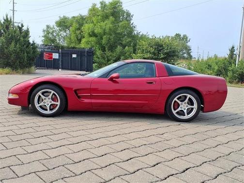 2004 Chevrolet Corvette Base