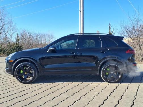 2016 Porsche Cayenne Cayenne S E-Hybrid