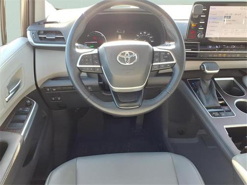 2021 Toyota Sienna XLE 7 Passenger