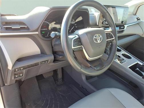 2021 Toyota Sienna XLE 7 Passenger