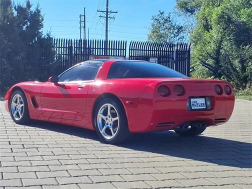 2001 Chevrolet Corvette Base
